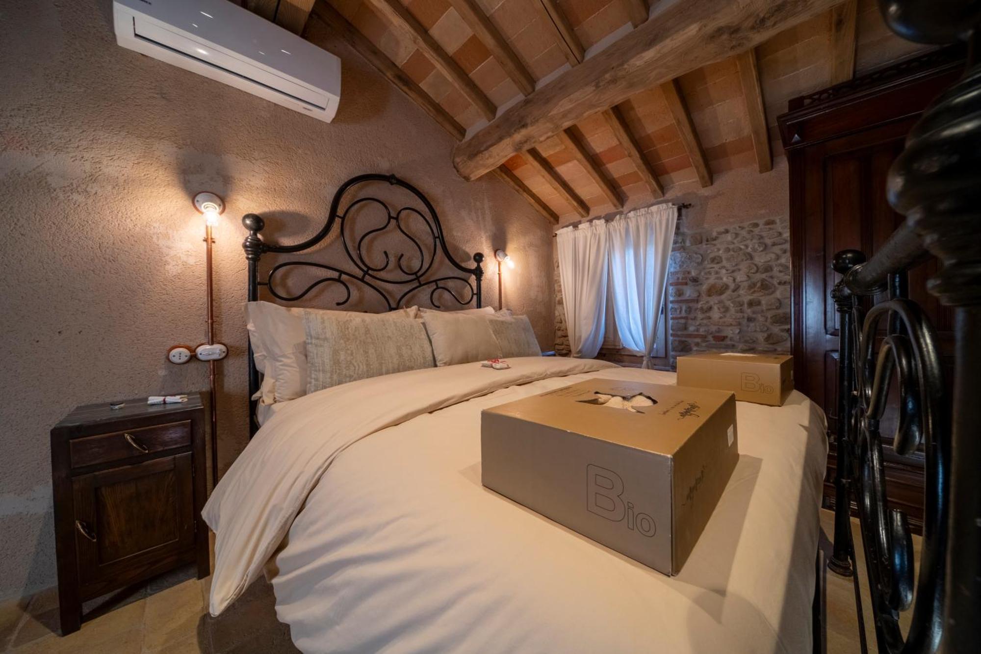 אניירי Agriturismo Podere Tovari מראה חיצוני תמונה