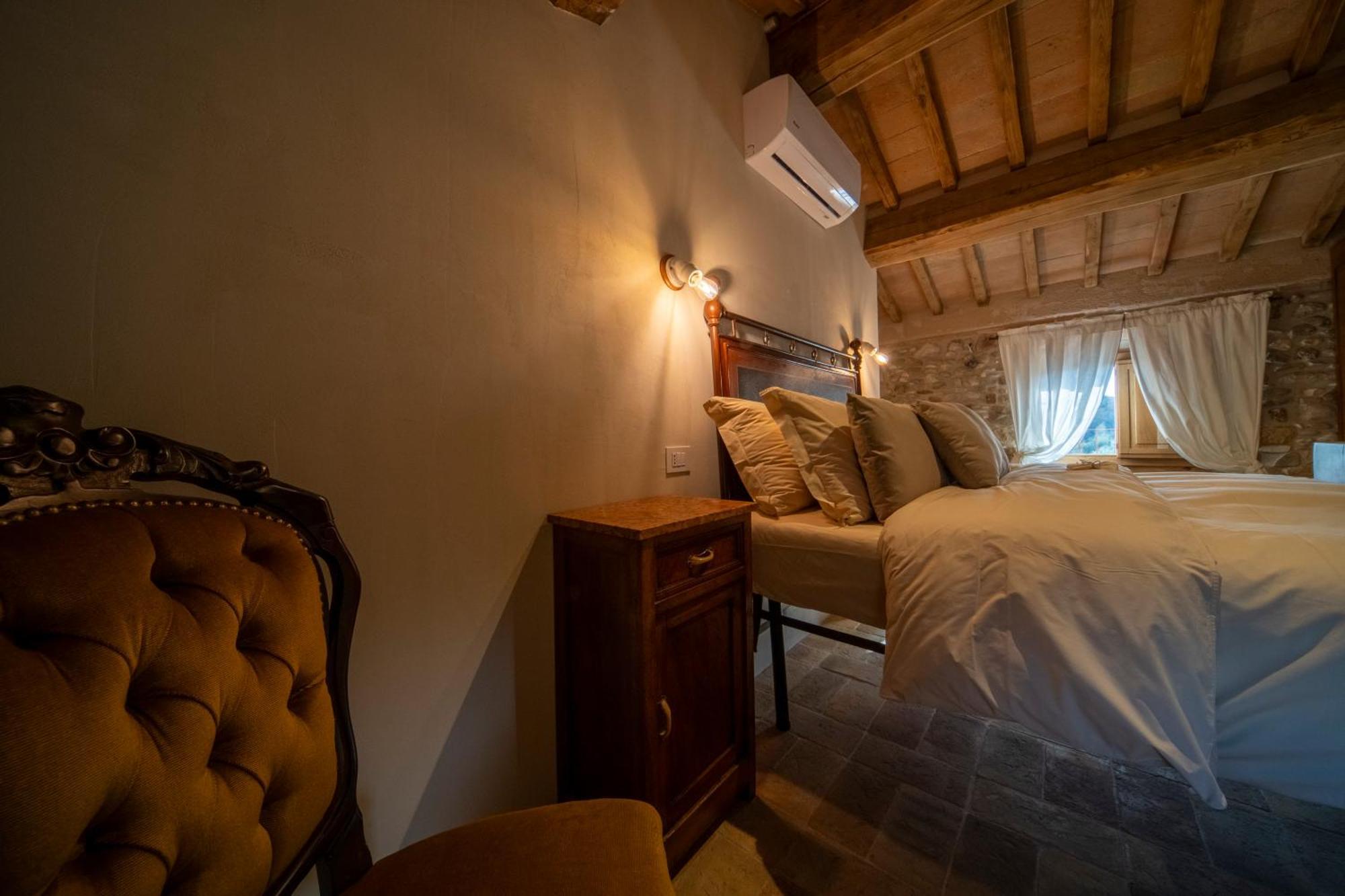 אניירי Agriturismo Podere Tovari מראה חיצוני תמונה
