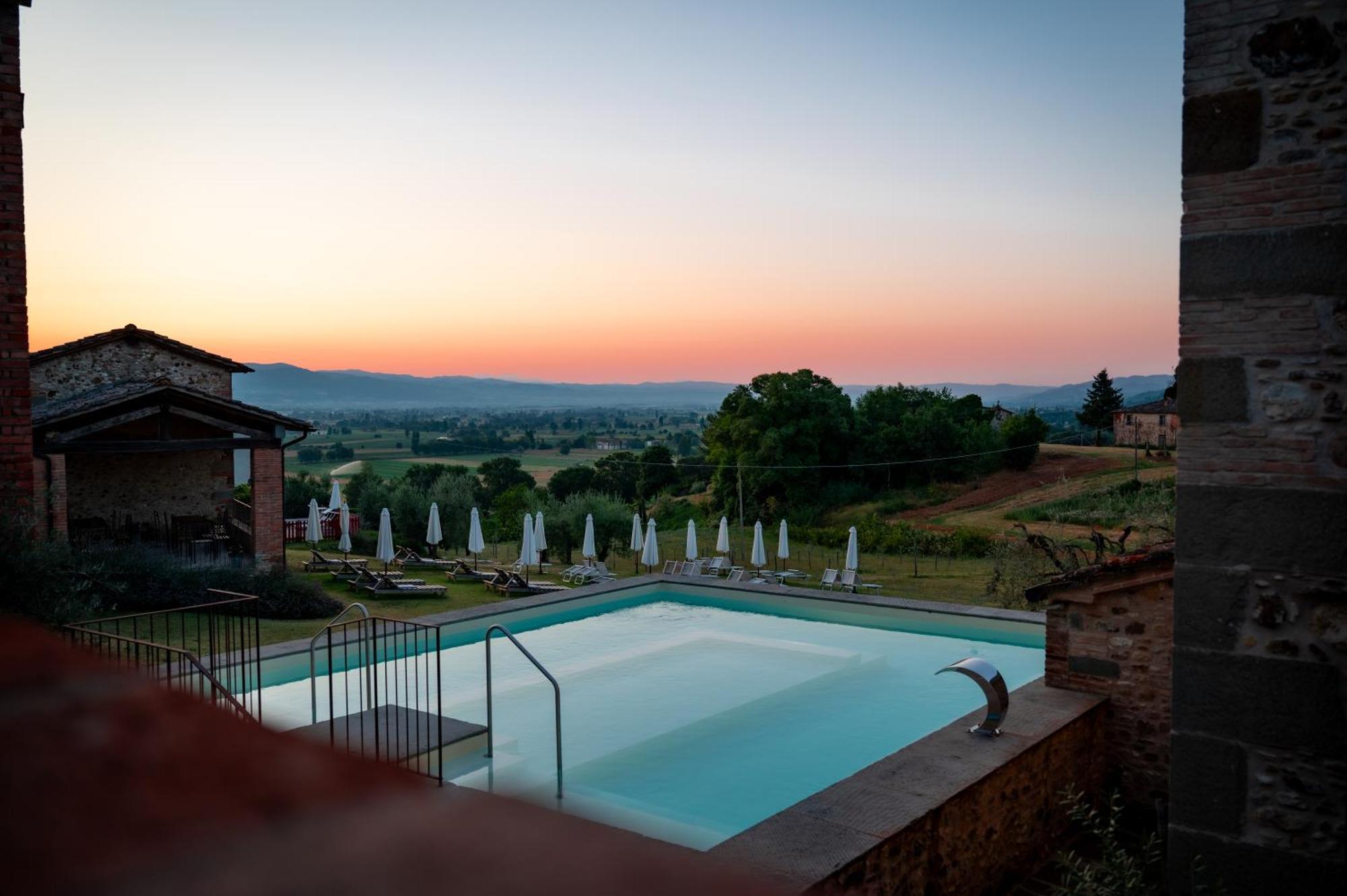 אניירי Agriturismo Podere Tovari מראה חיצוני תמונה